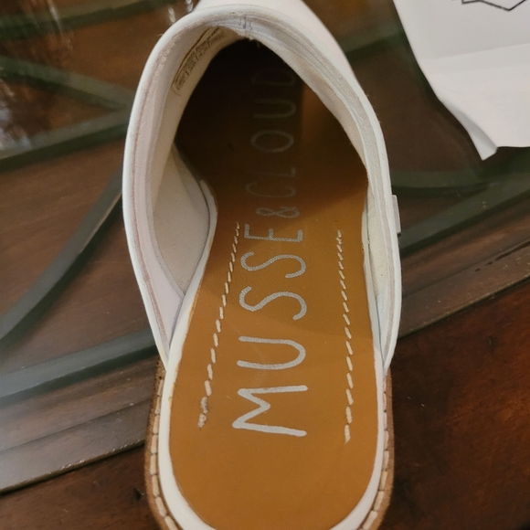 Musse & Cloud WOMENS MULES...Used...SIZE USA 7 RUNS BIG...fits like a size 8 - Picture 5 of 8